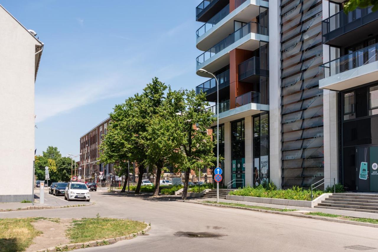 Sweet Home Apartman , 30Sqm Studio, Free Private Parking, Mountain View, Balcony, 20 Min From Downtown Budapeste Exterior foto