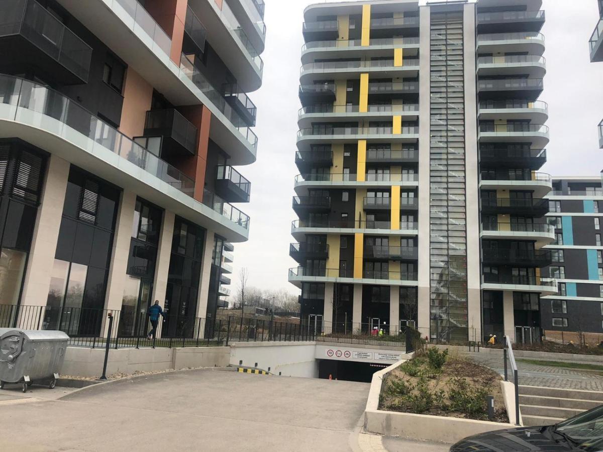 Sweet Home Apartman , 30Sqm Studio, Free Private Parking, Mountain View, Balcony, 20 Min From Downtown Budapeste Exterior foto